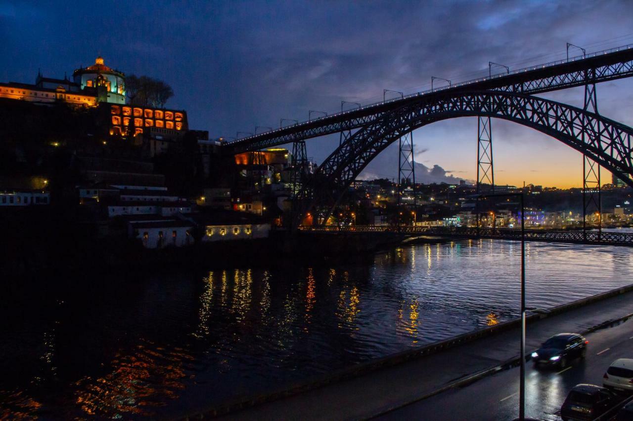 Red House By The River Appartement Porto Buitenkant foto