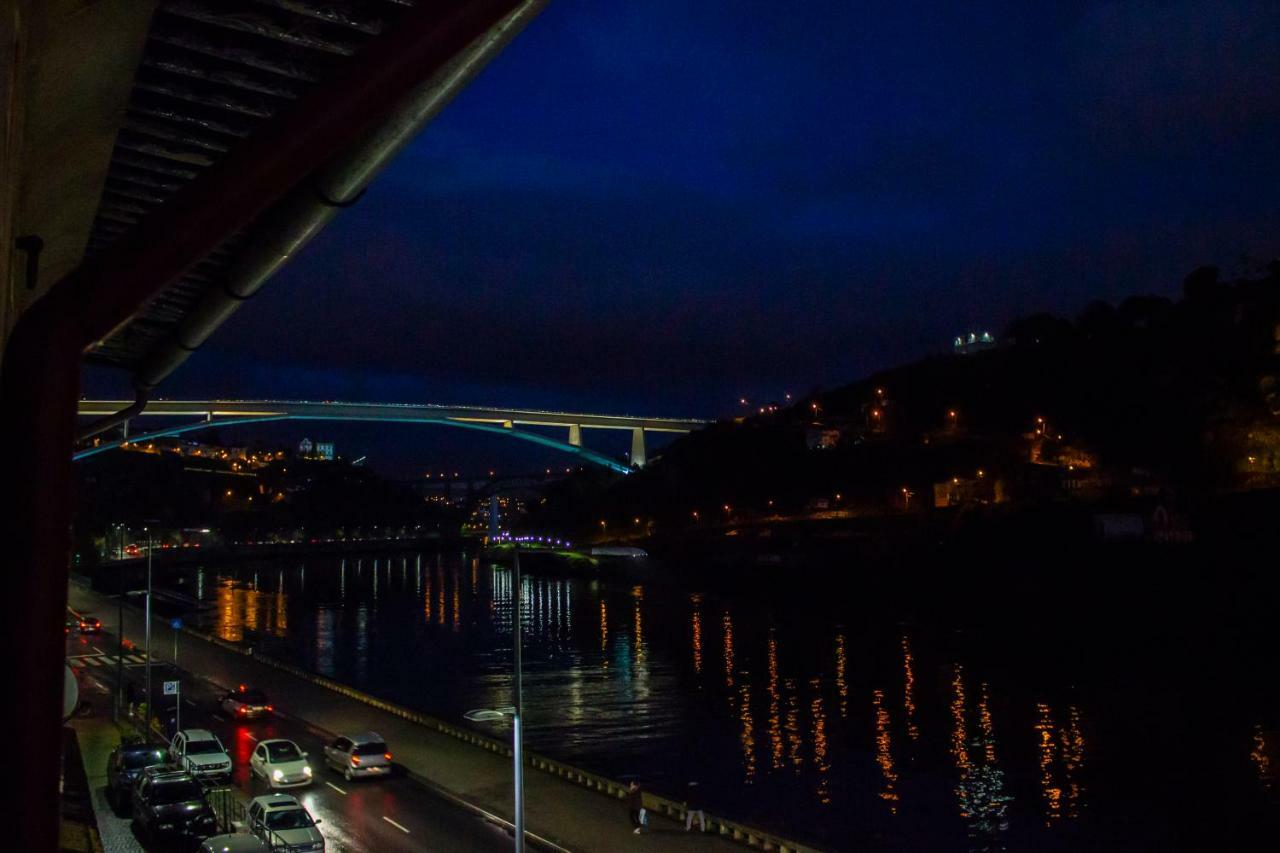 Red House By The River Appartement Porto Buitenkant foto